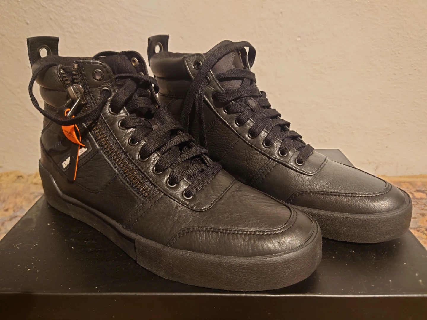 DIESEL S-DVelows Men Shoes Size 9 USA 42 EUR Brand New