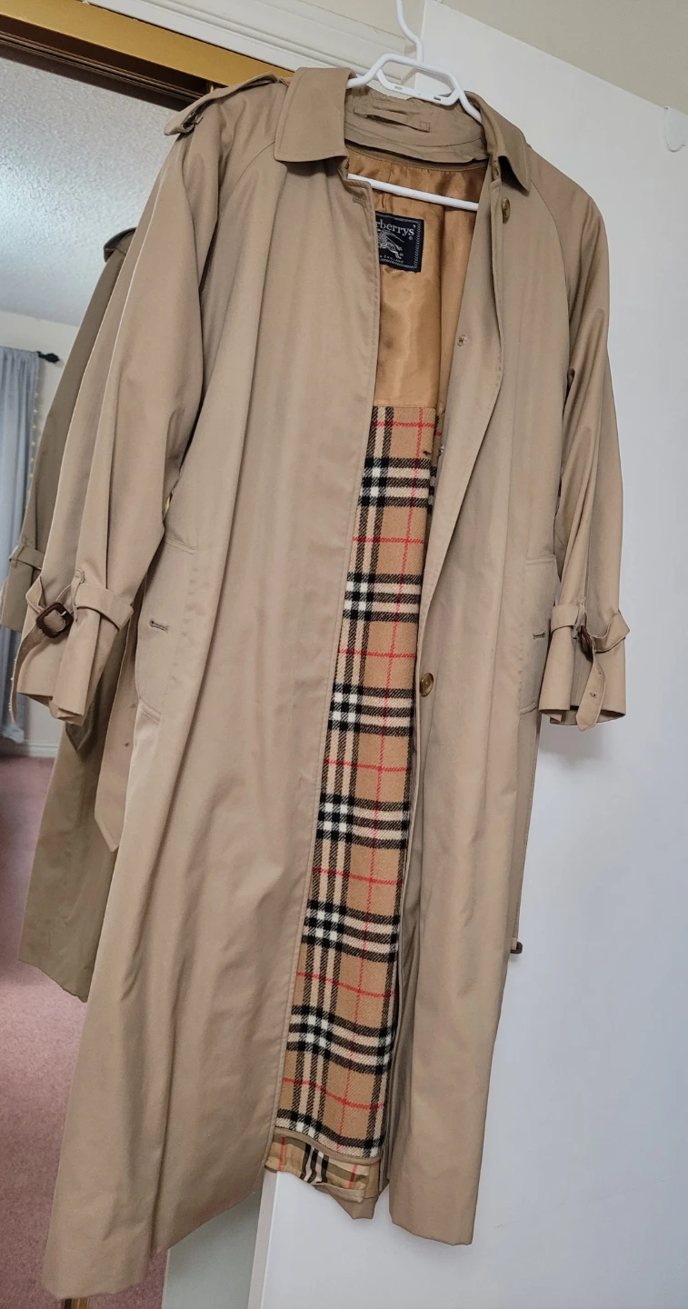 Burberry's Trench Coat with Nova Check Lining