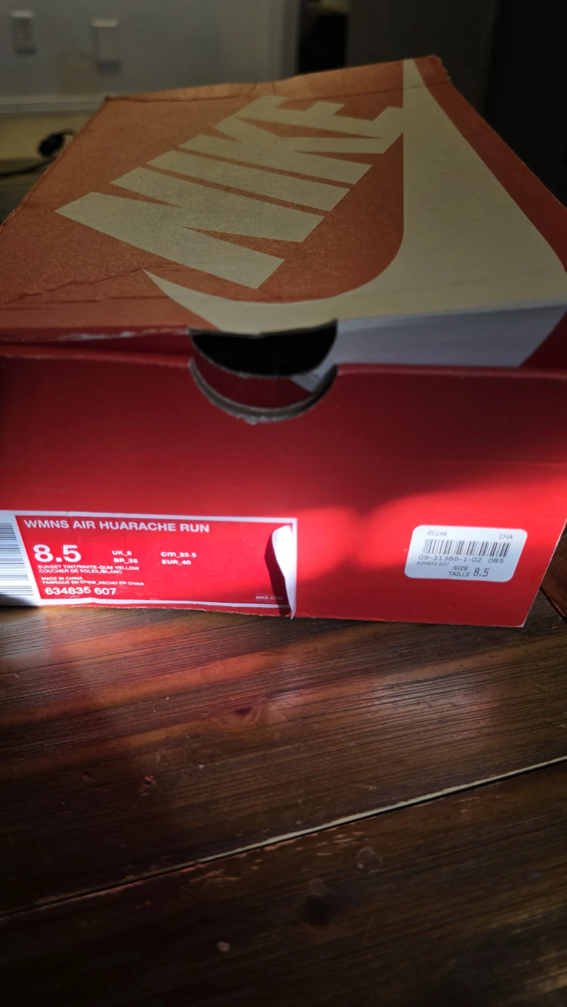 Nike Women's Air Huarache Run Sneakers - photo 4