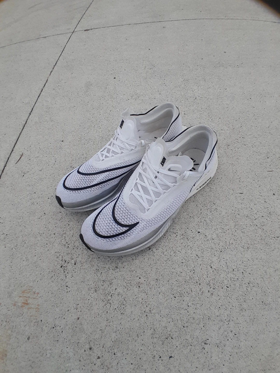 Nike ZoomX Running Shoes Men's Size 9.5 - photo 4