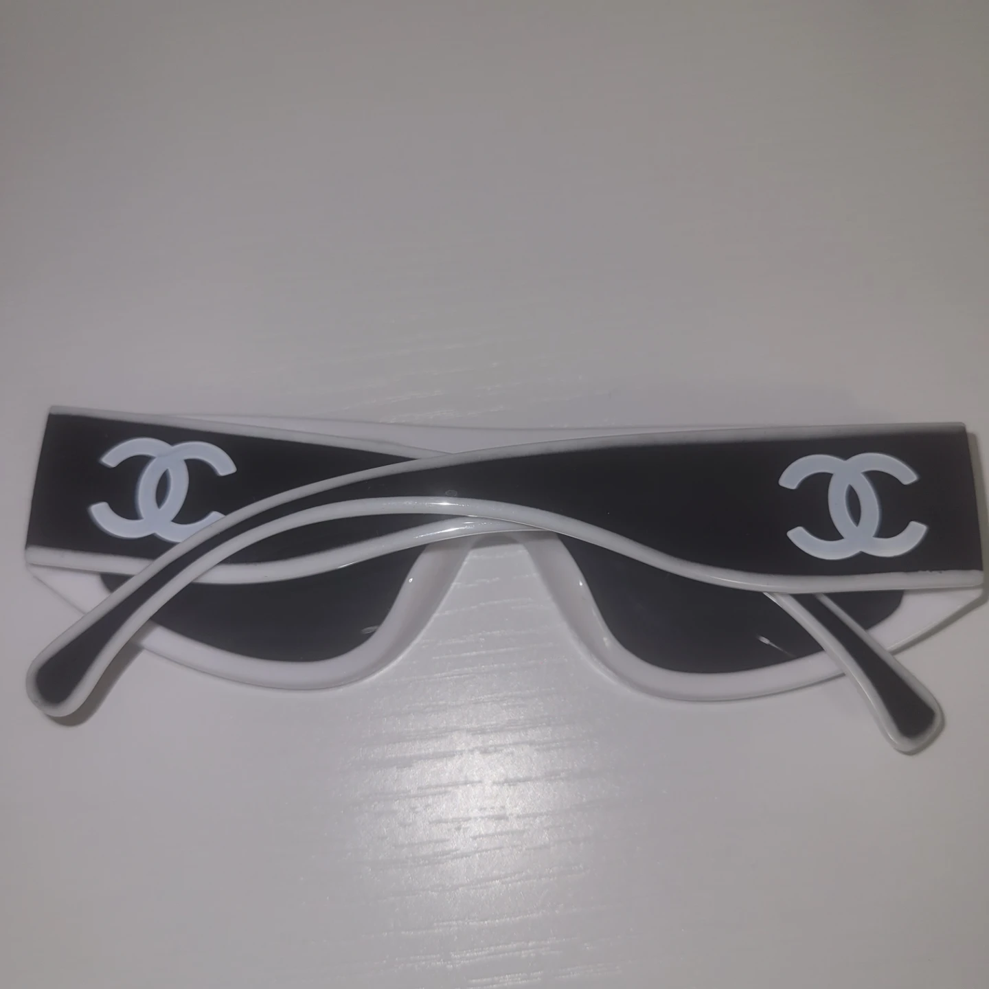 Sunglasses - photo 2