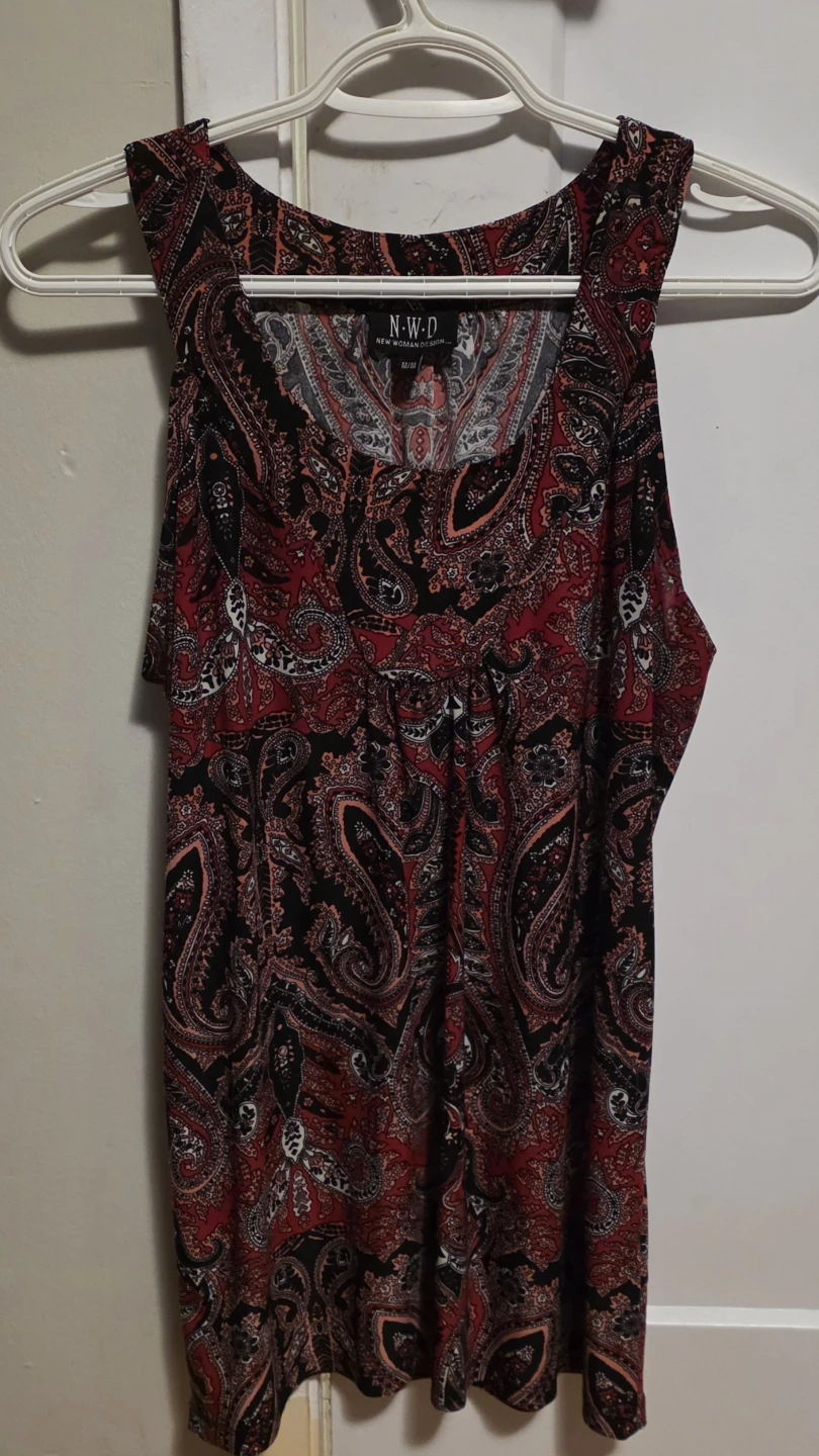 5 Womens Medium Tops - photo 4