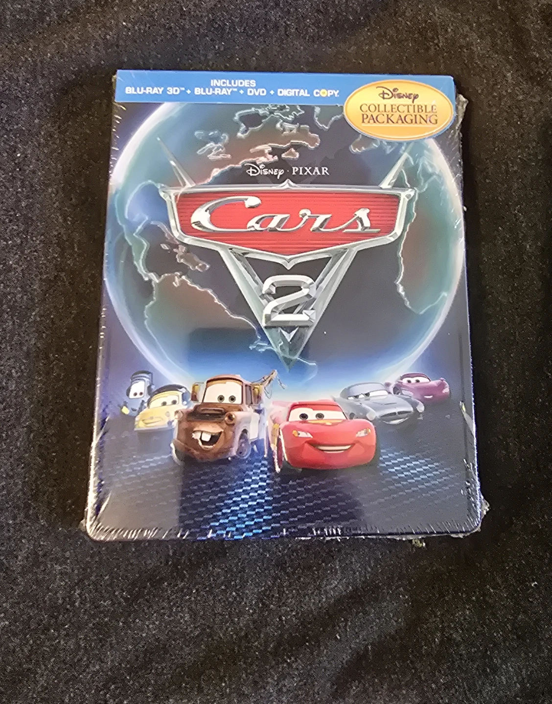 Disney Pixar Cars 2 Blu-Ray 3D + Blu-Ray + DVD + Digital Copy