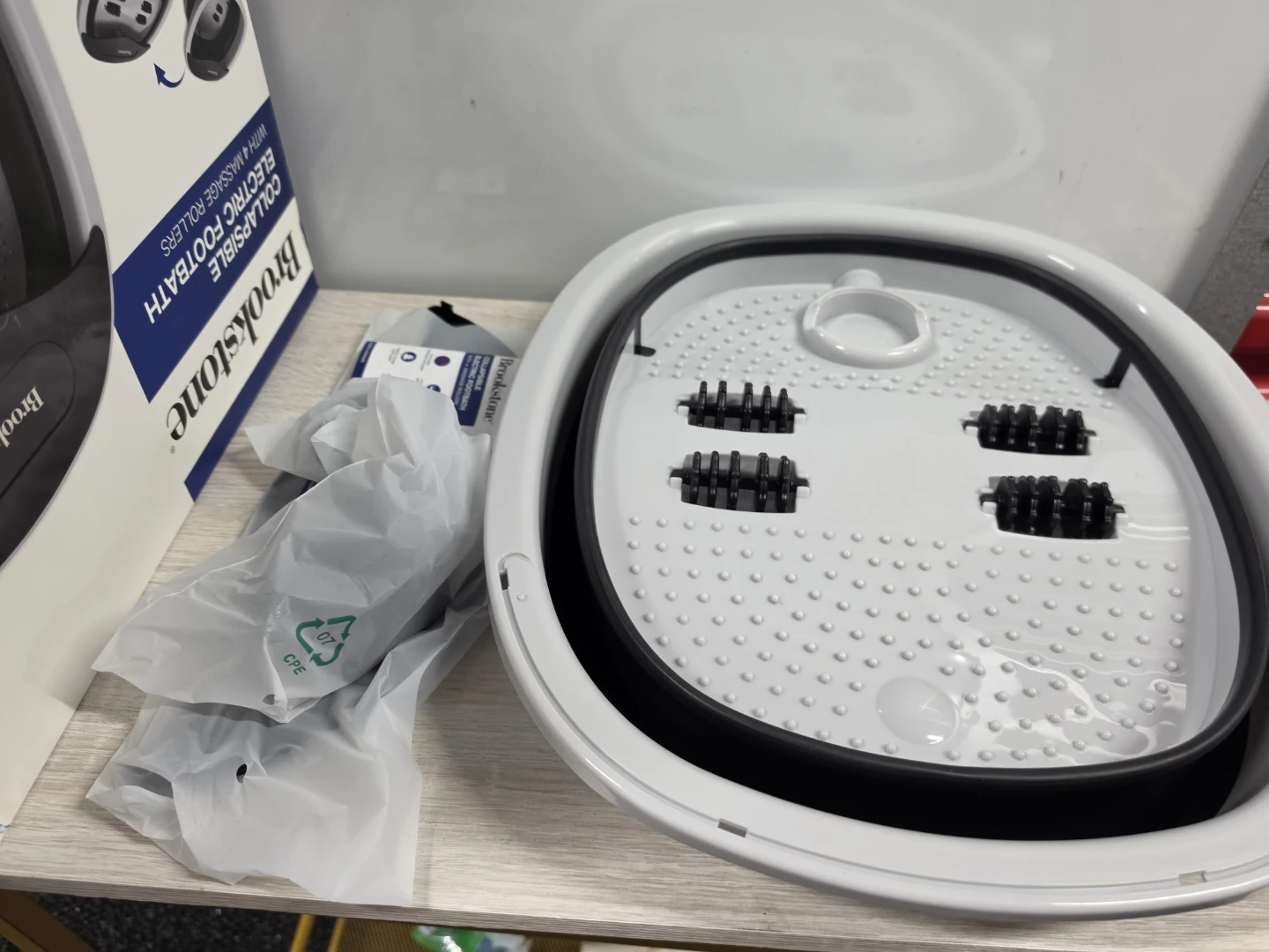 Brookstone Collapsible Electric Footbath with 4 Massage Rollers - photo 4