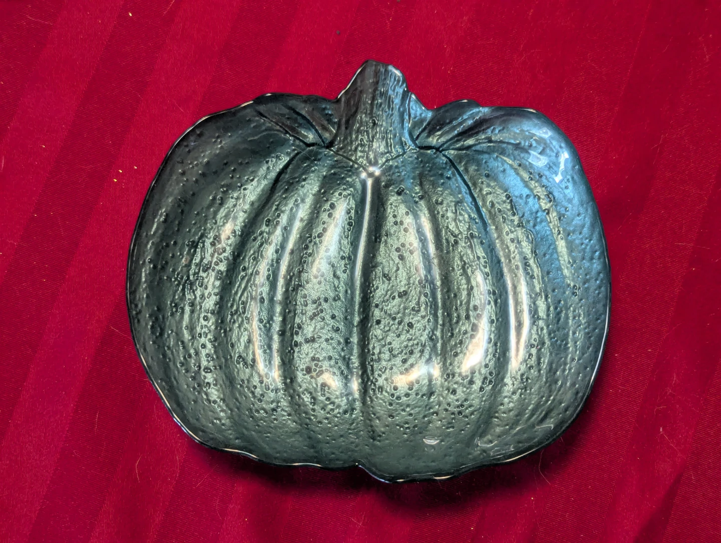 Set of 3 Pumpkin Shape Glass Serving Plates NWT - photo 5