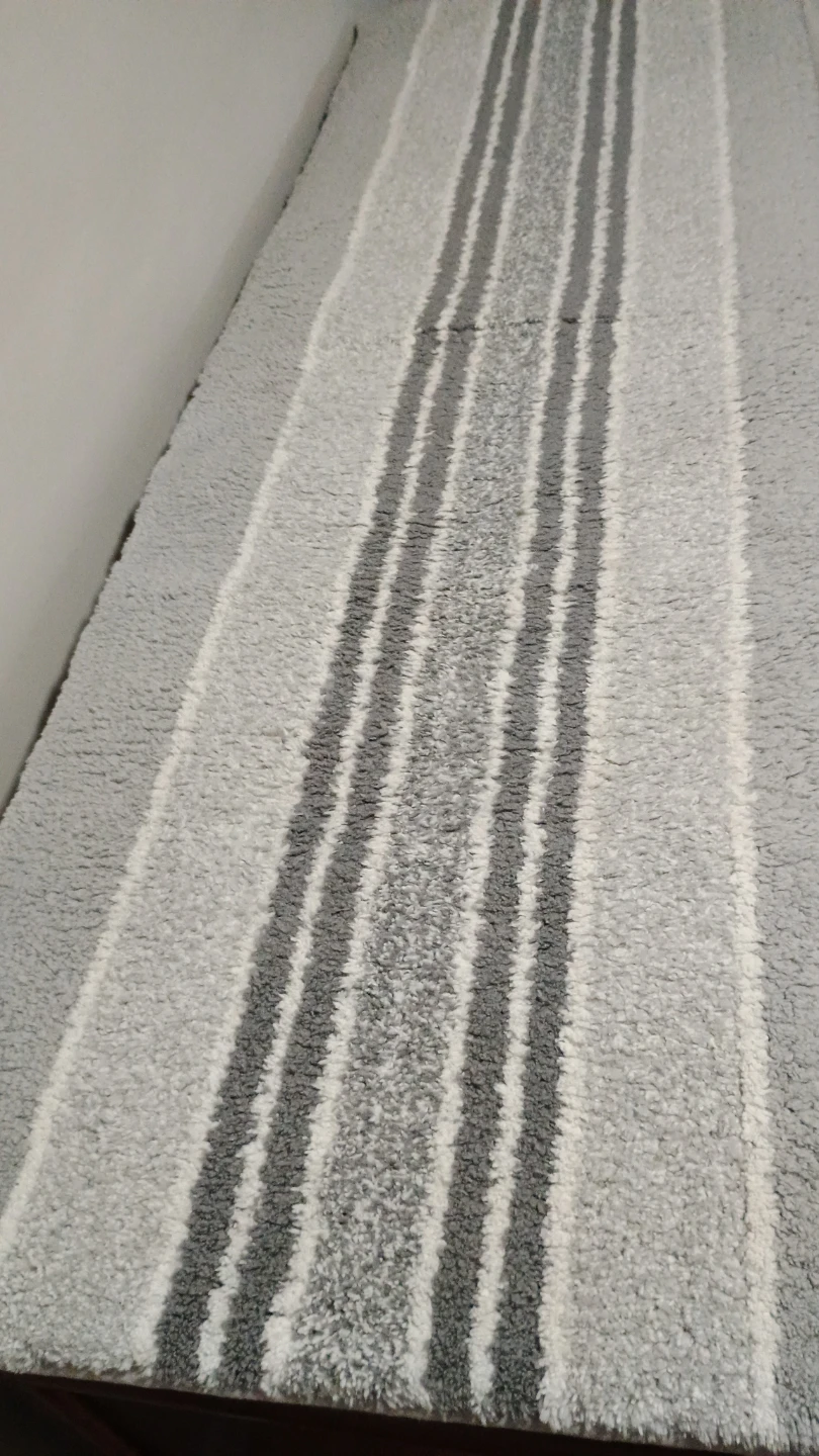 Mainstays Grey Striped rug rubber underside 20 x 60inches