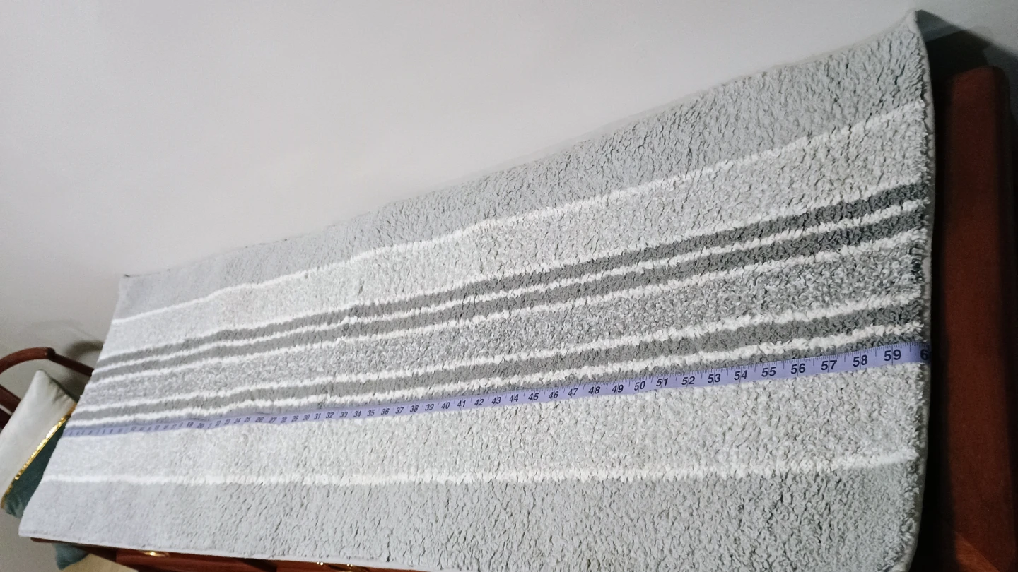 Mainstays Grey Striped rug rubber underside 20 x 60inches - photo 5