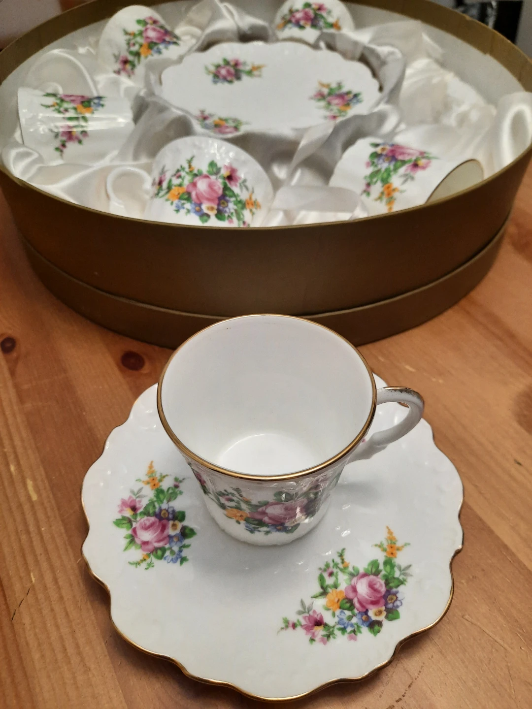 Lefard England Collection Tea Cup and Saucer Set - photo 2