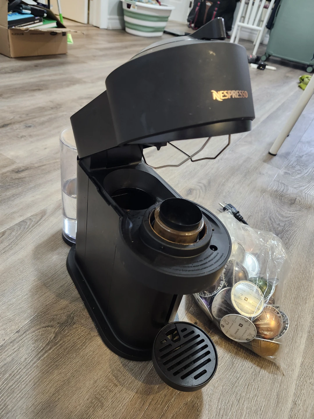 Nespresso Vertuo Coffee Machine with Pods - photo 4
