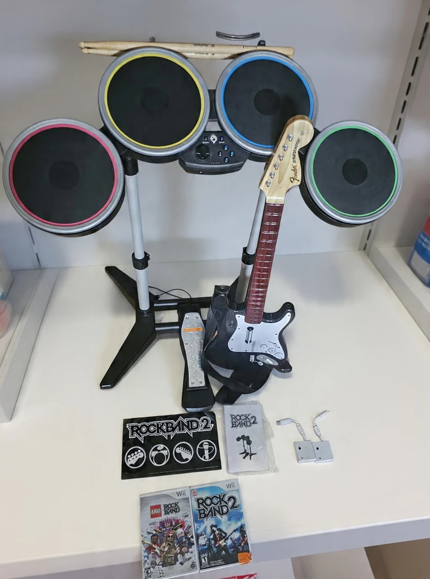 Nintendo Wii Rockband 2 Bundle