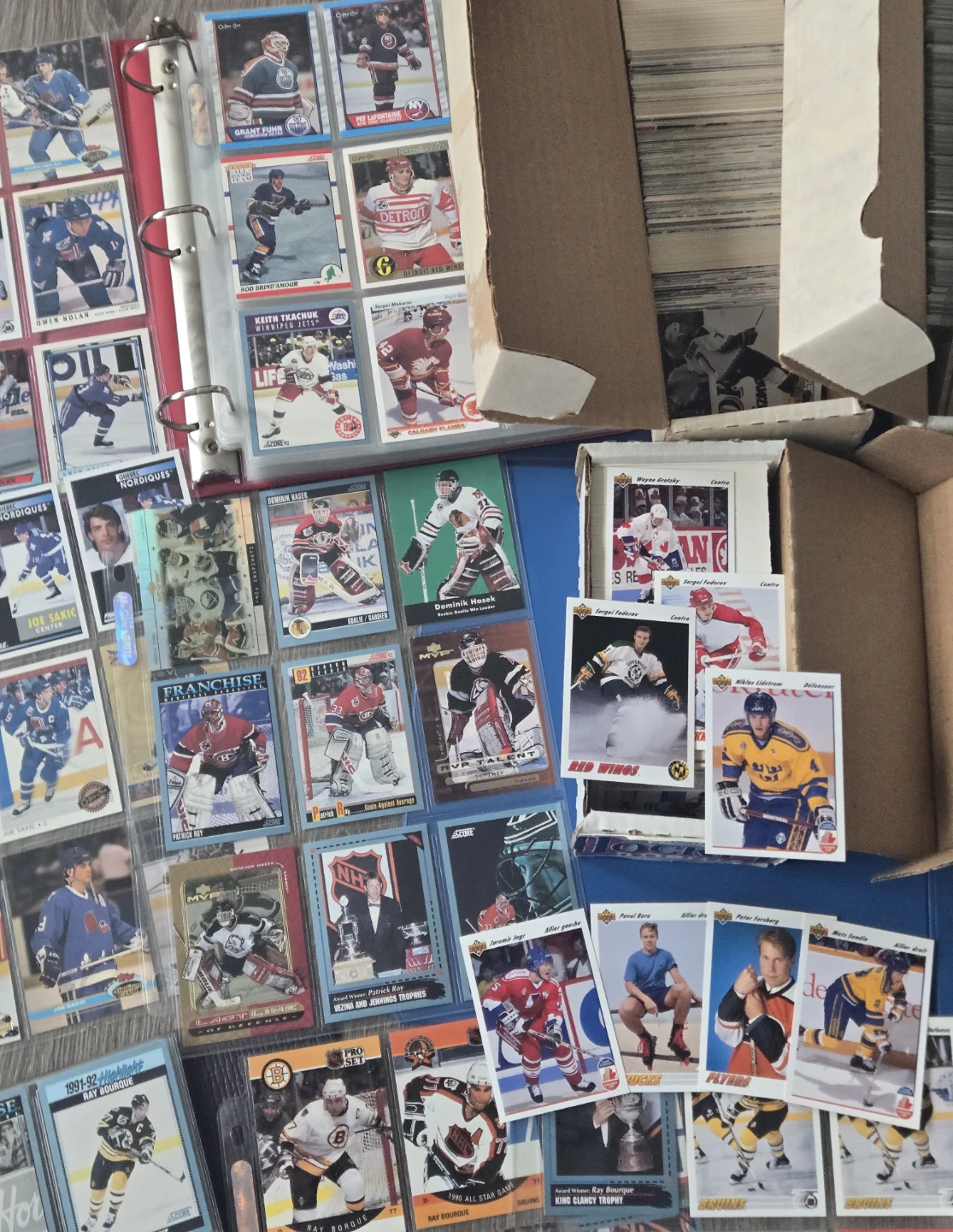 Massive 5000 Hockey Card Lot, Rookies, Stars, 6 Binders, 6 Boxes - photo 4