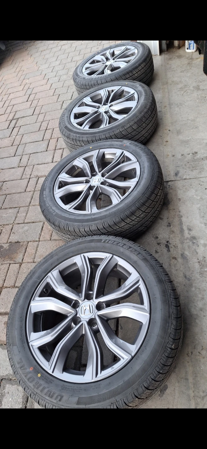 Honda CR-V Rims and All seasons tires - photo 5