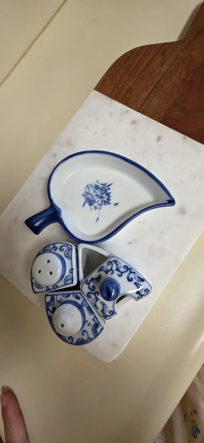 Blue and White Ceramic Leaf Shaped Condiment Set - photo 3