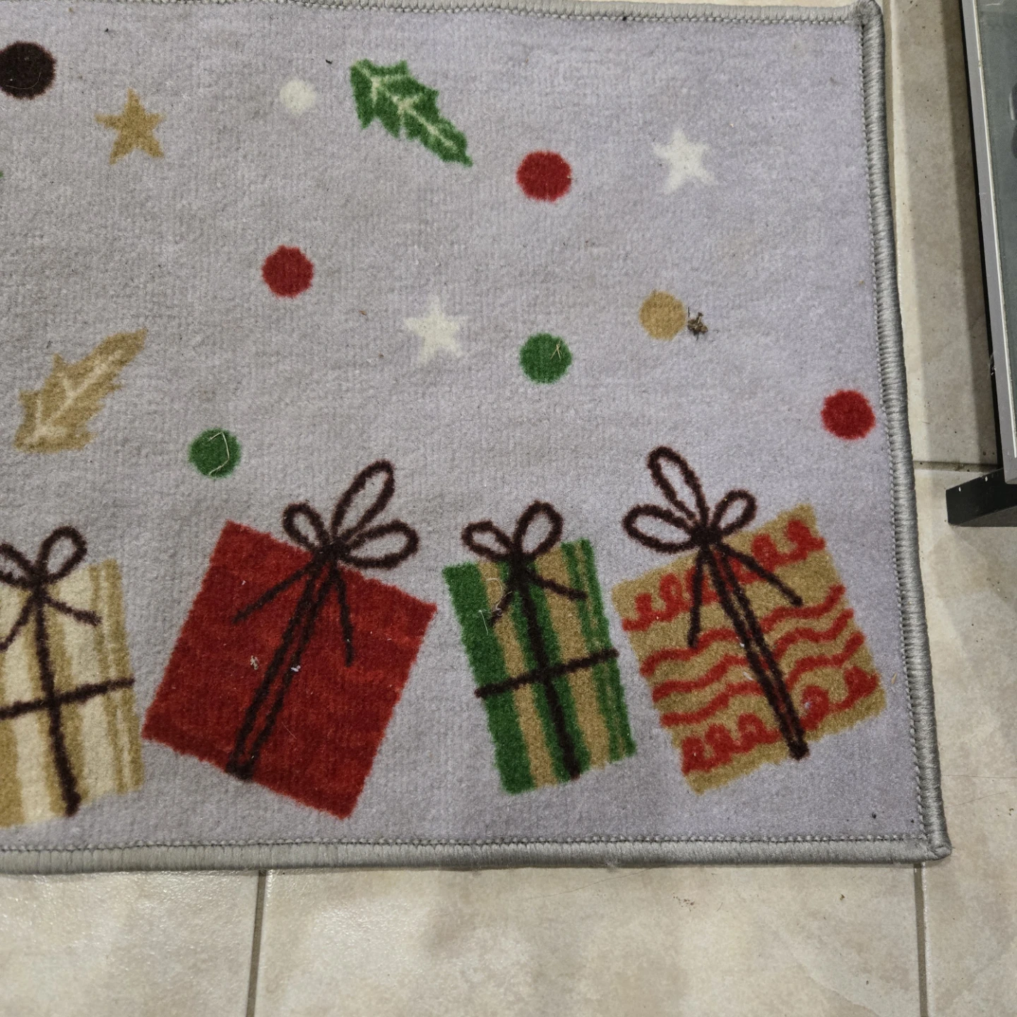 Christmas Tree & Presents Mat 17 × 27 INCHES - photo 3