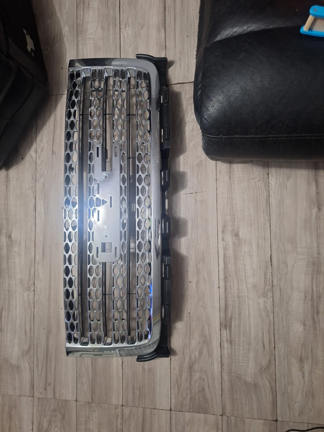 chrome front upper grille compatible