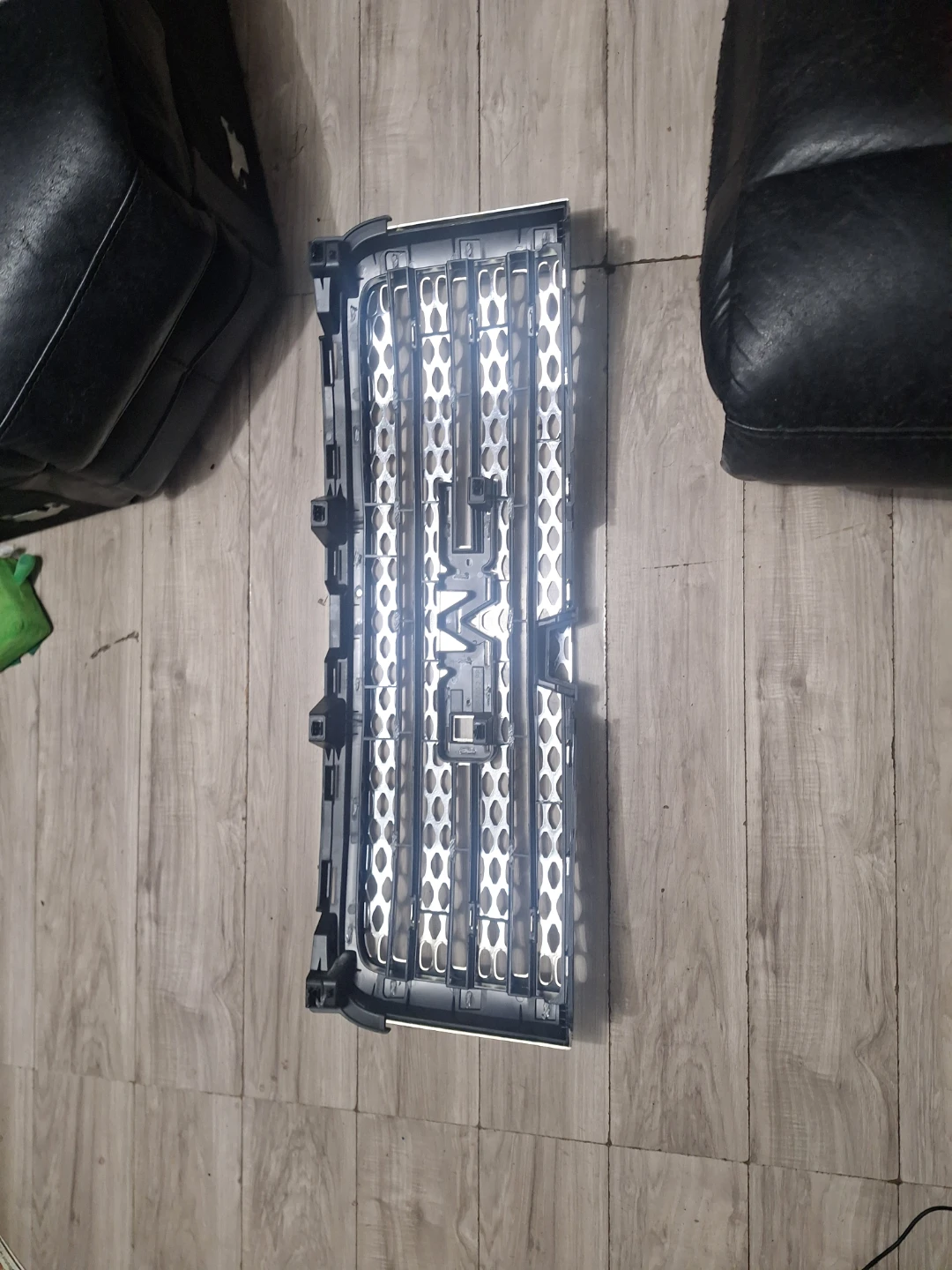chrome front upper grille compatible - photo 2