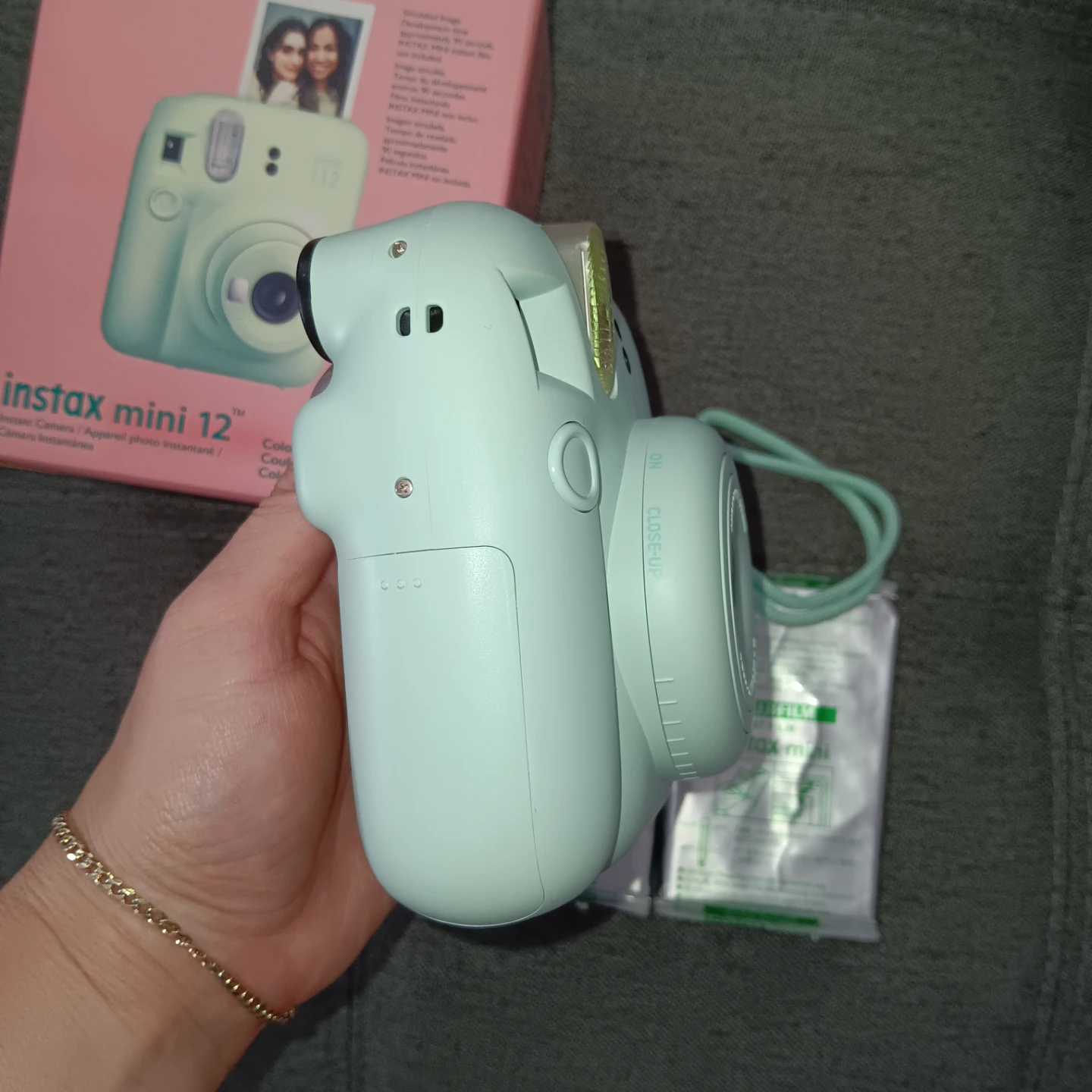 Fujifilm Instax Mini 12 Instant Camera + 28 Flims - photo 4