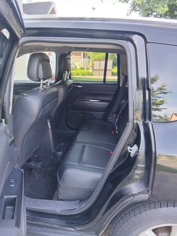 Black Jeep Compass 4x4 - photo 4