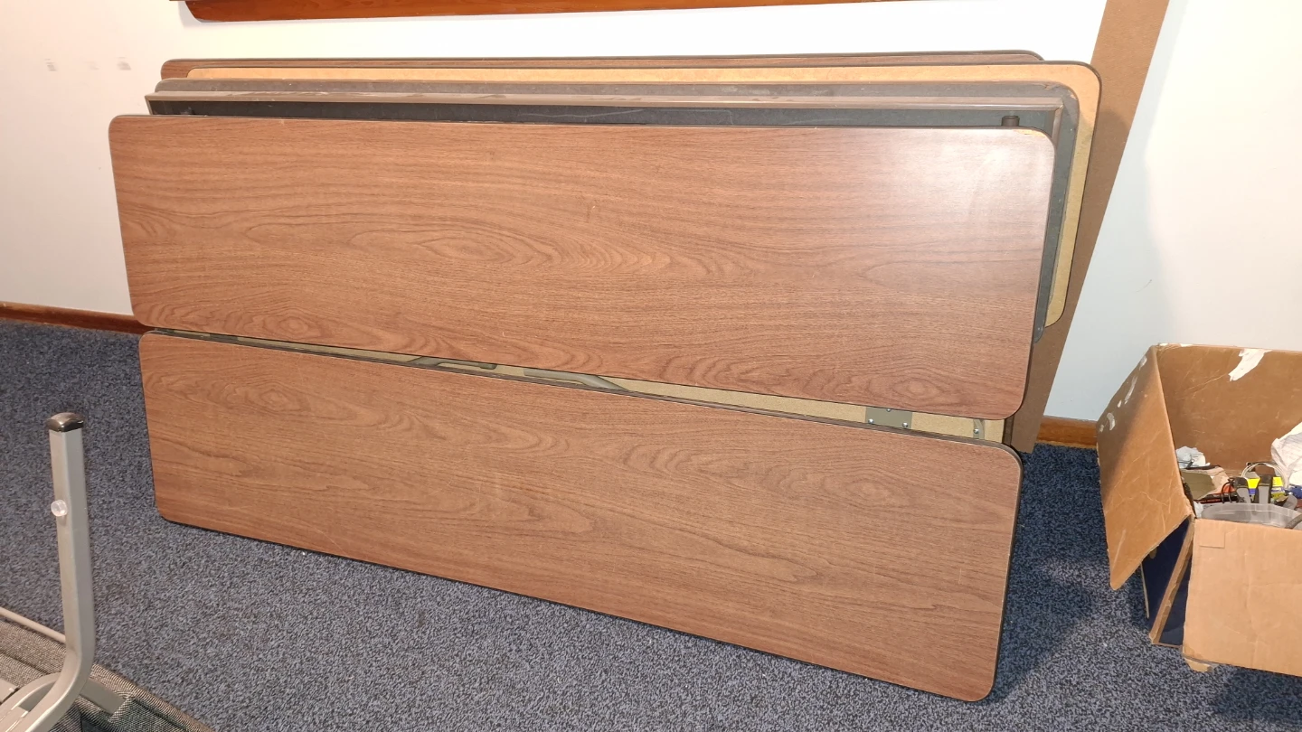 Folding Tables - photo 2