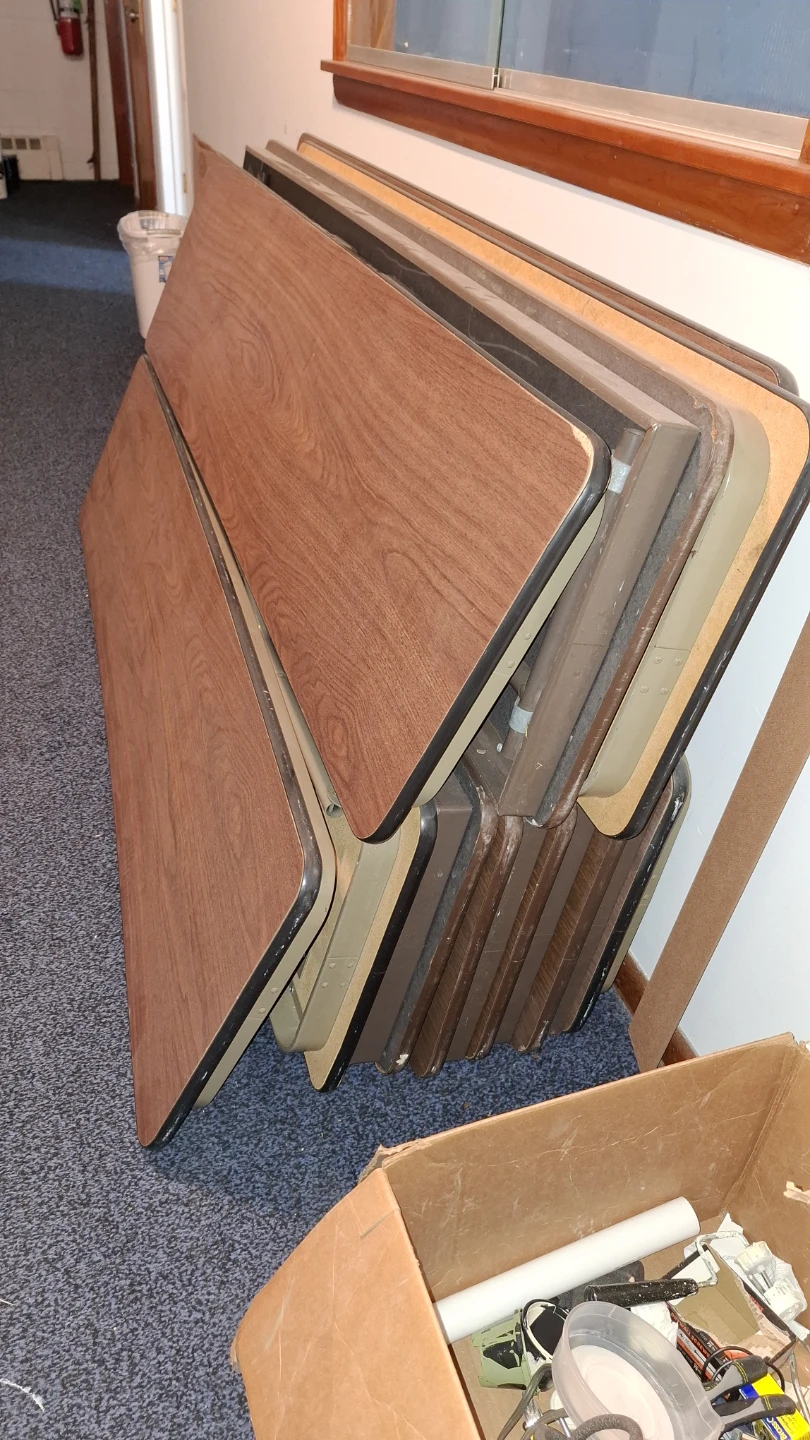Folding Tables - photo 3