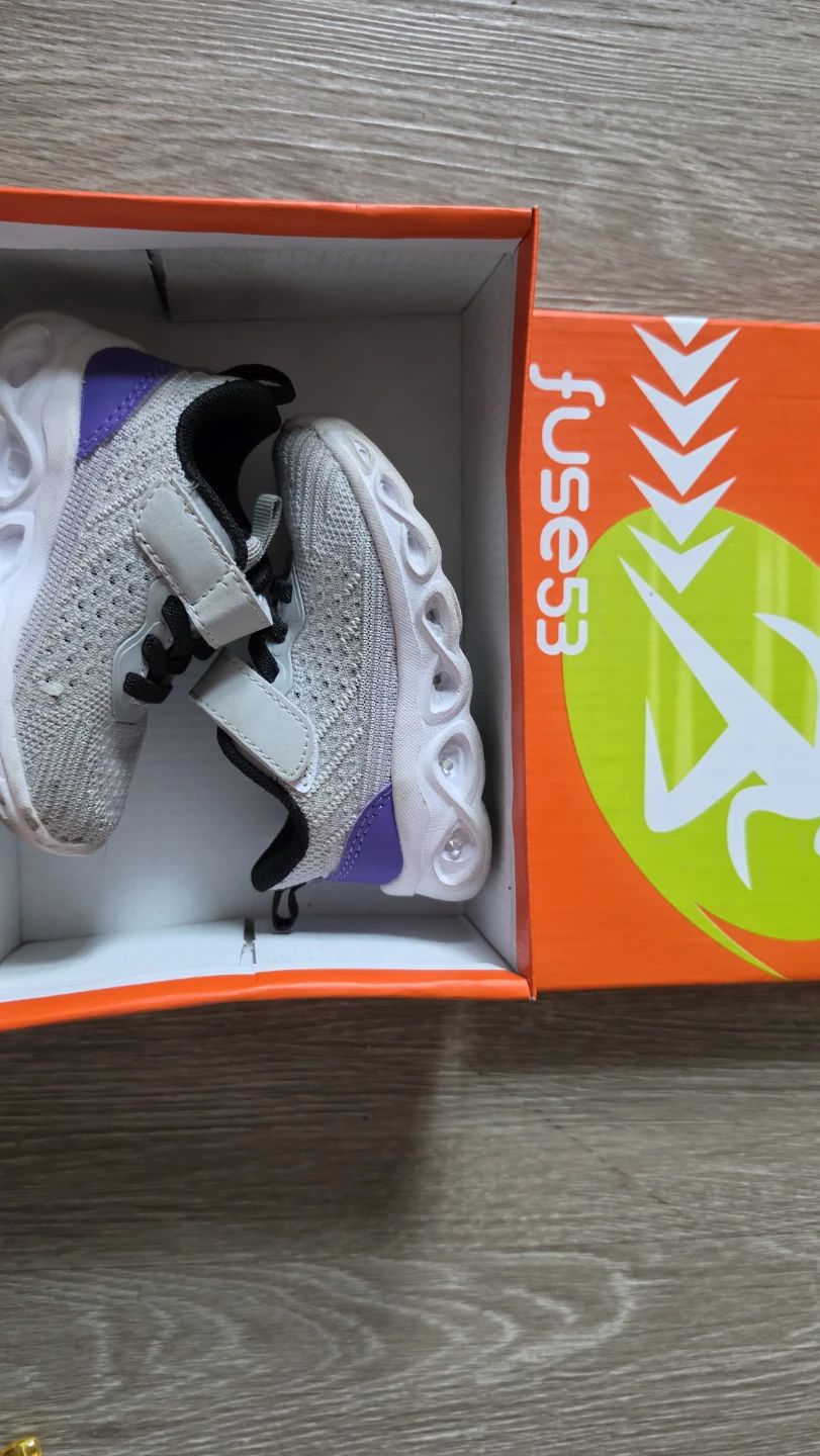 Fuse53 Kids Sneakers Size 5 - photo 3