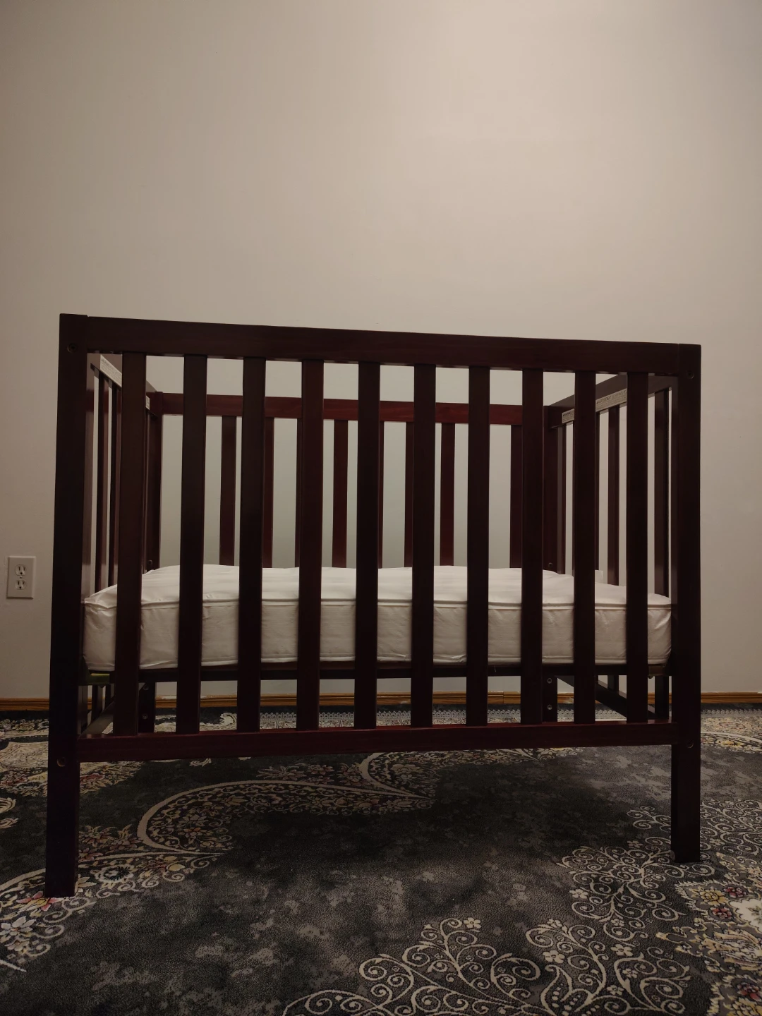 Dark Wood Baby Crib with Mattress and new not used - photo 5