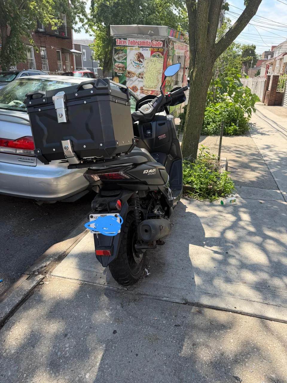 Black Q-Maxx 200 Scooter - photo 4