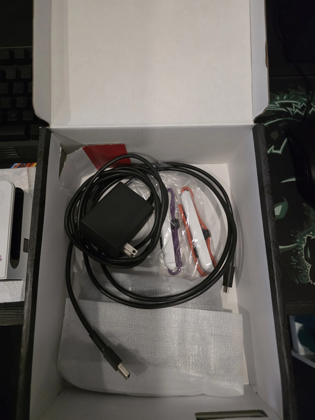 Nintendo Switch OLED Pokémon Scarlet & Violet Edition - photo 5