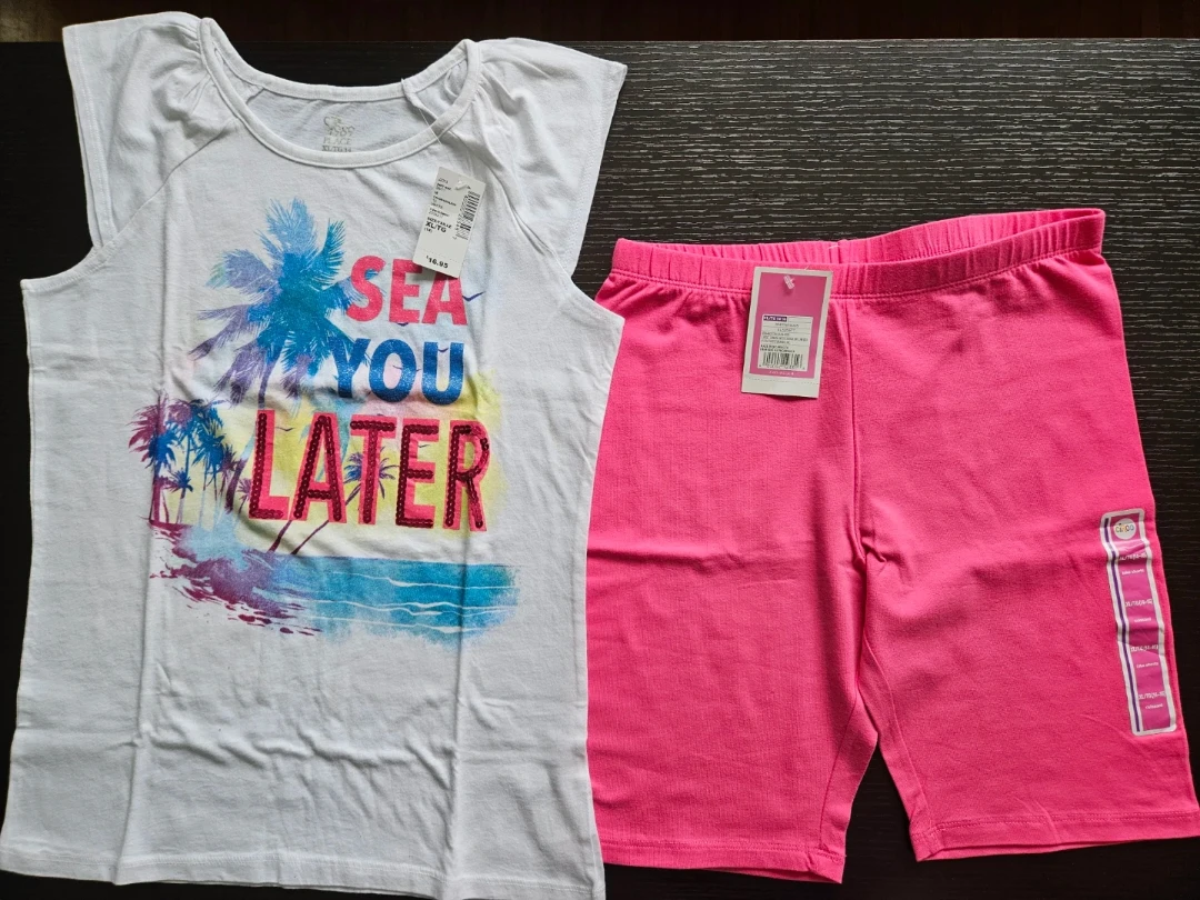Girls T-Shirt and Shorts Set (with tags)