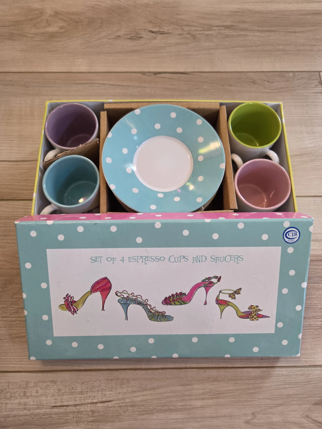 Set of 4 Espresso Cups & Saucers w/ Shoe Design - photo 2