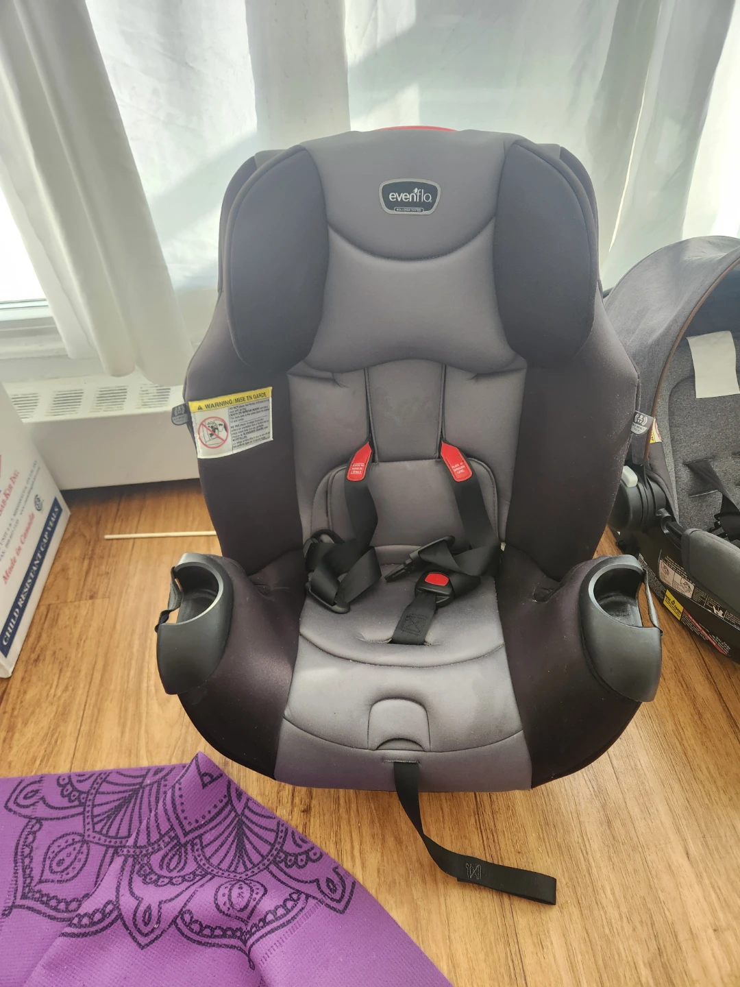Evenflo Car Seat - photo 2