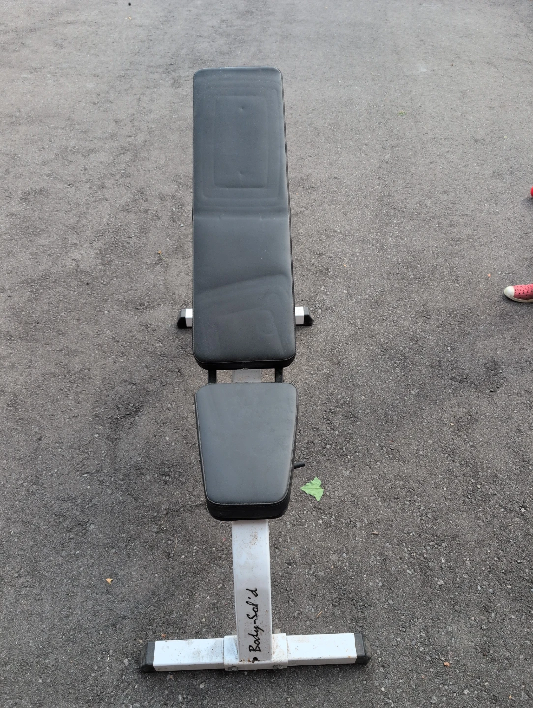 Body-Solid Adjustable Weight Bench