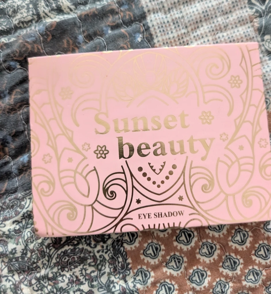 Sunset Beauty 10 Colour Eyeshadow Palette - photo 2