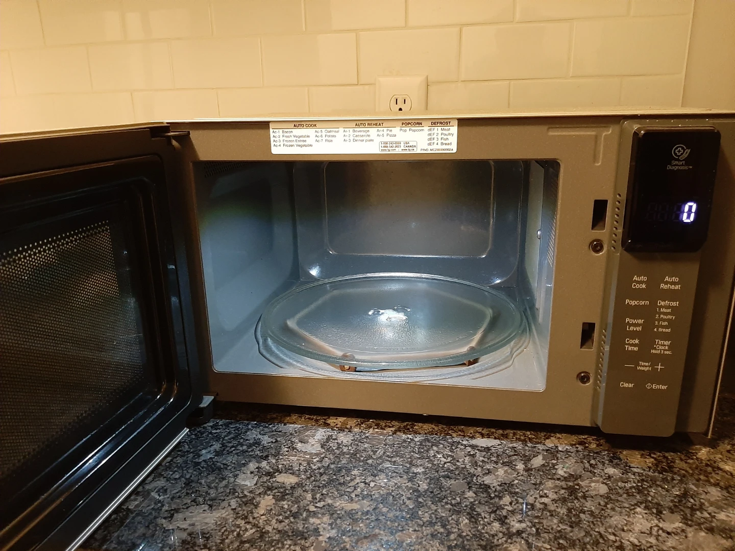 LG Stainless Steel Microwave Oven with Smart Inverter - photo 2