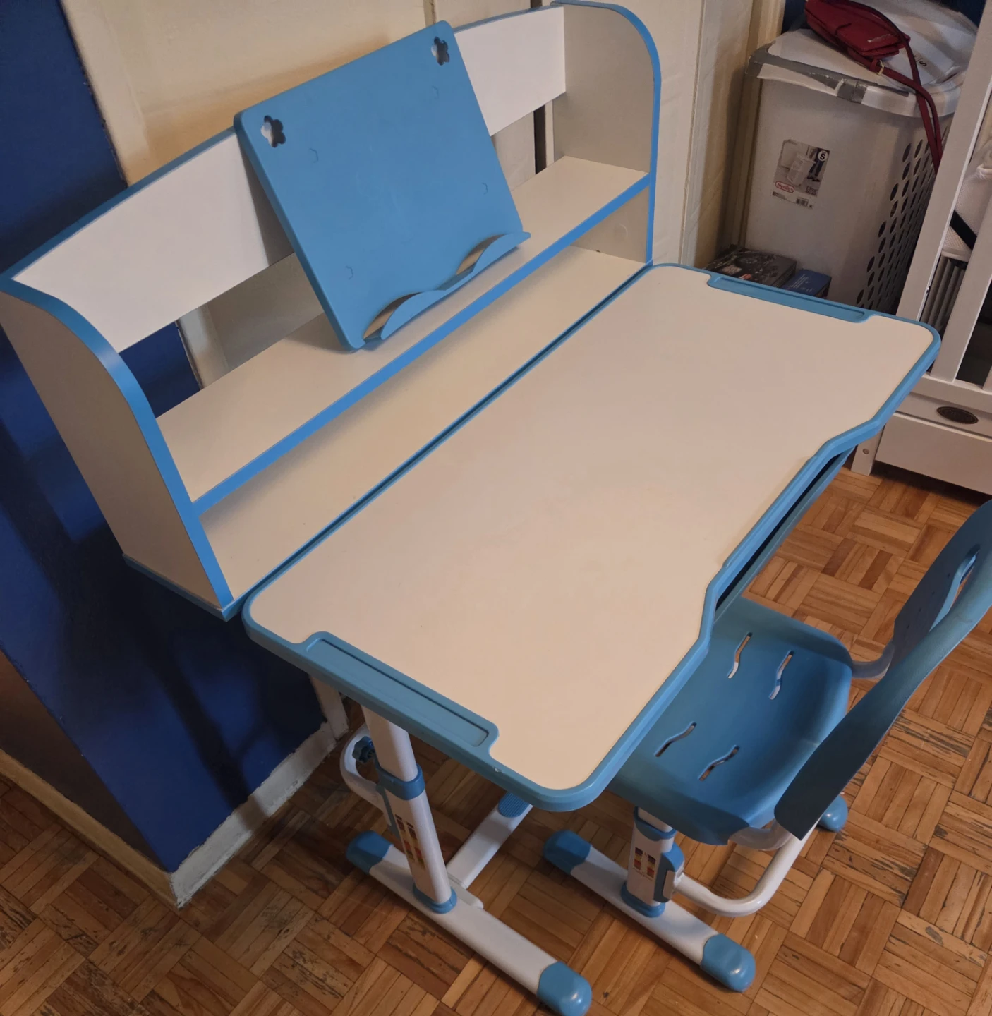 Blue Adjustable Kids Desk and Chair Set - photo 4