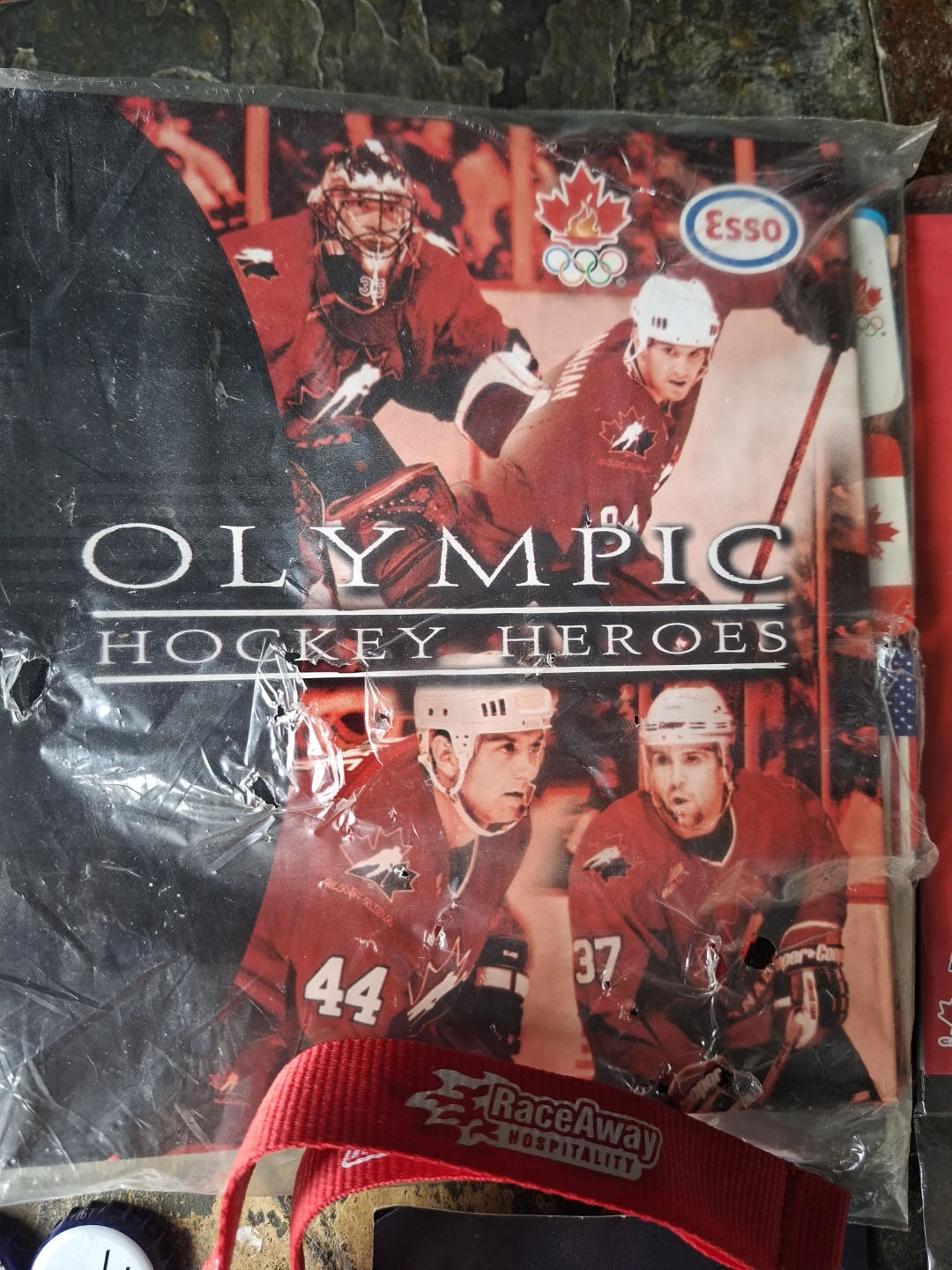 Mixed Sports Collectables Lot - photo 5