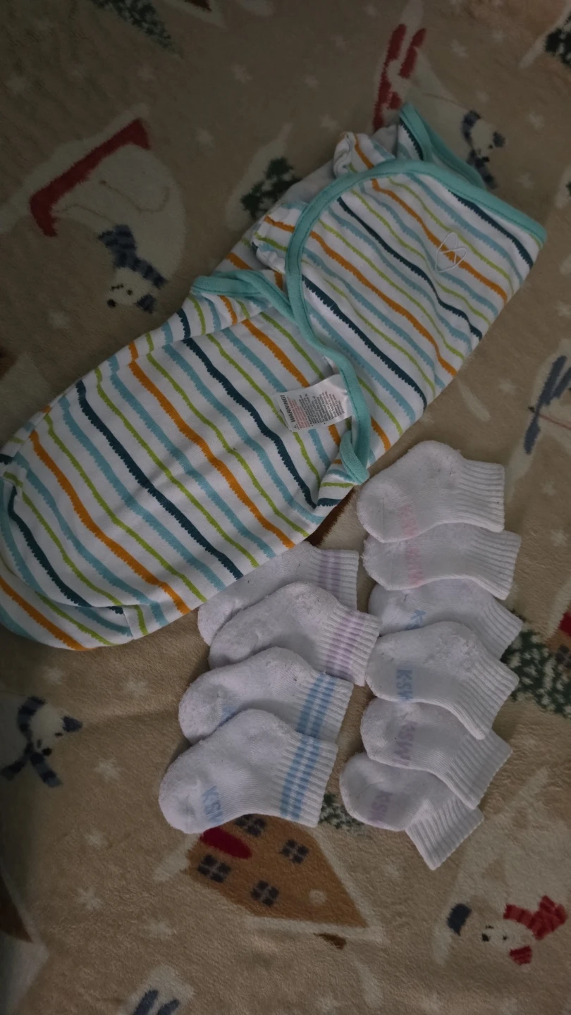 Newborn socks (girl)