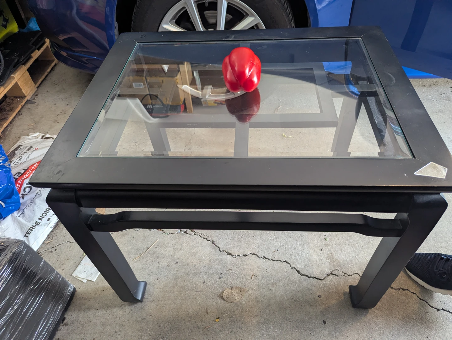 Black Side Table with Glass Top - photo 2