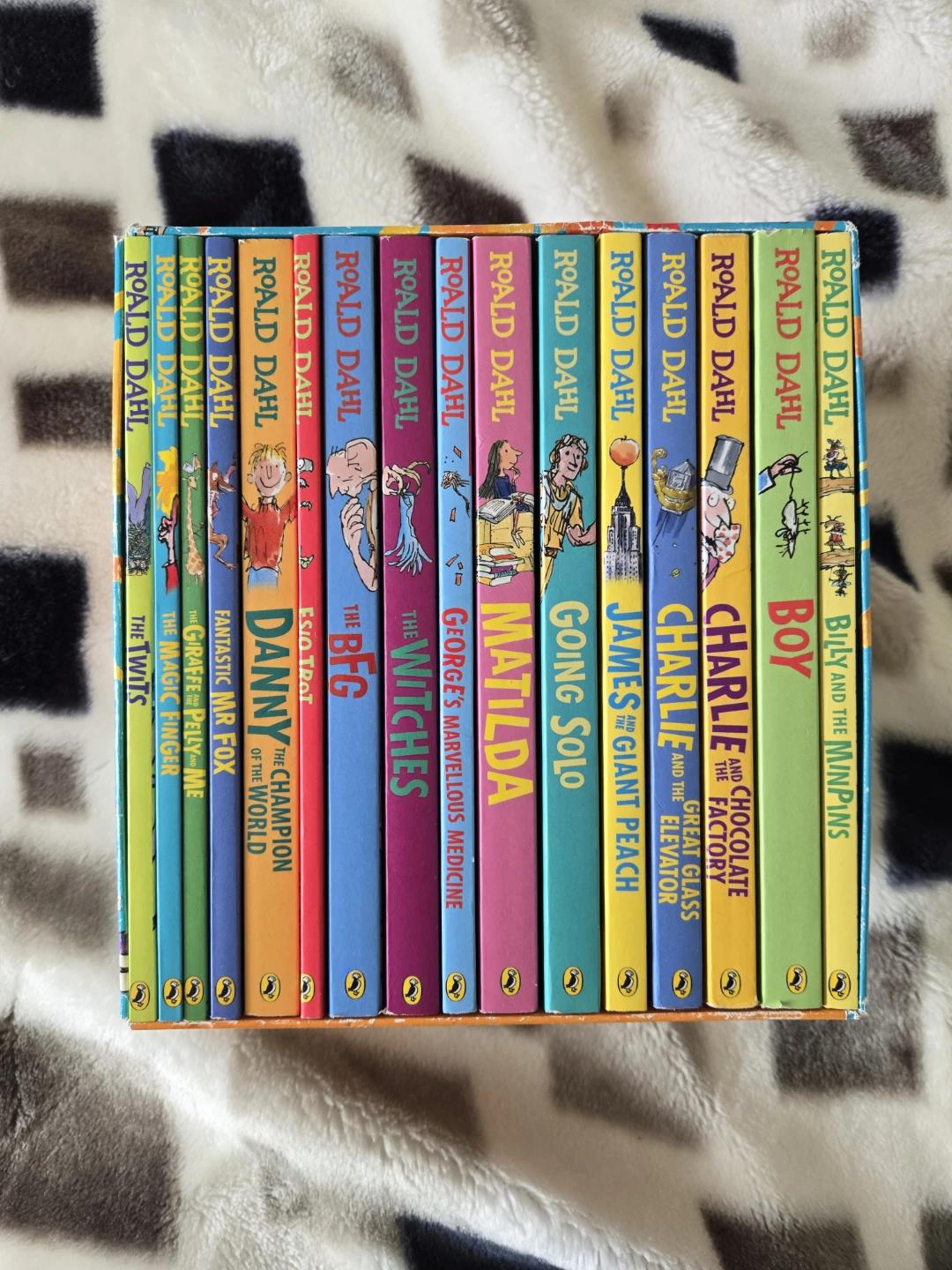 Roald Dahl Collection 16 Fantastic Stories Book Set