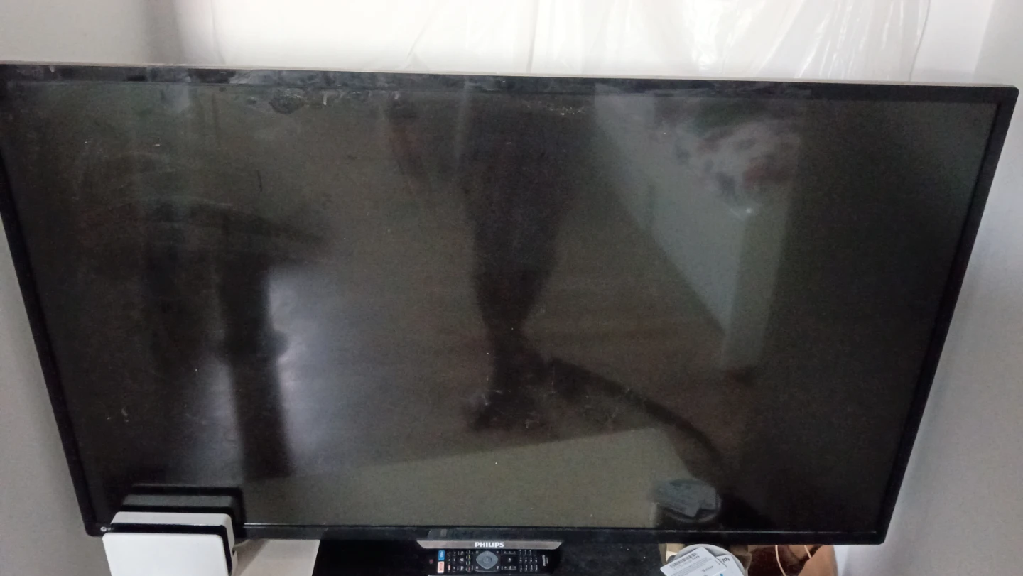 Philips Flat Screen Smart TV 55inch - photo 2