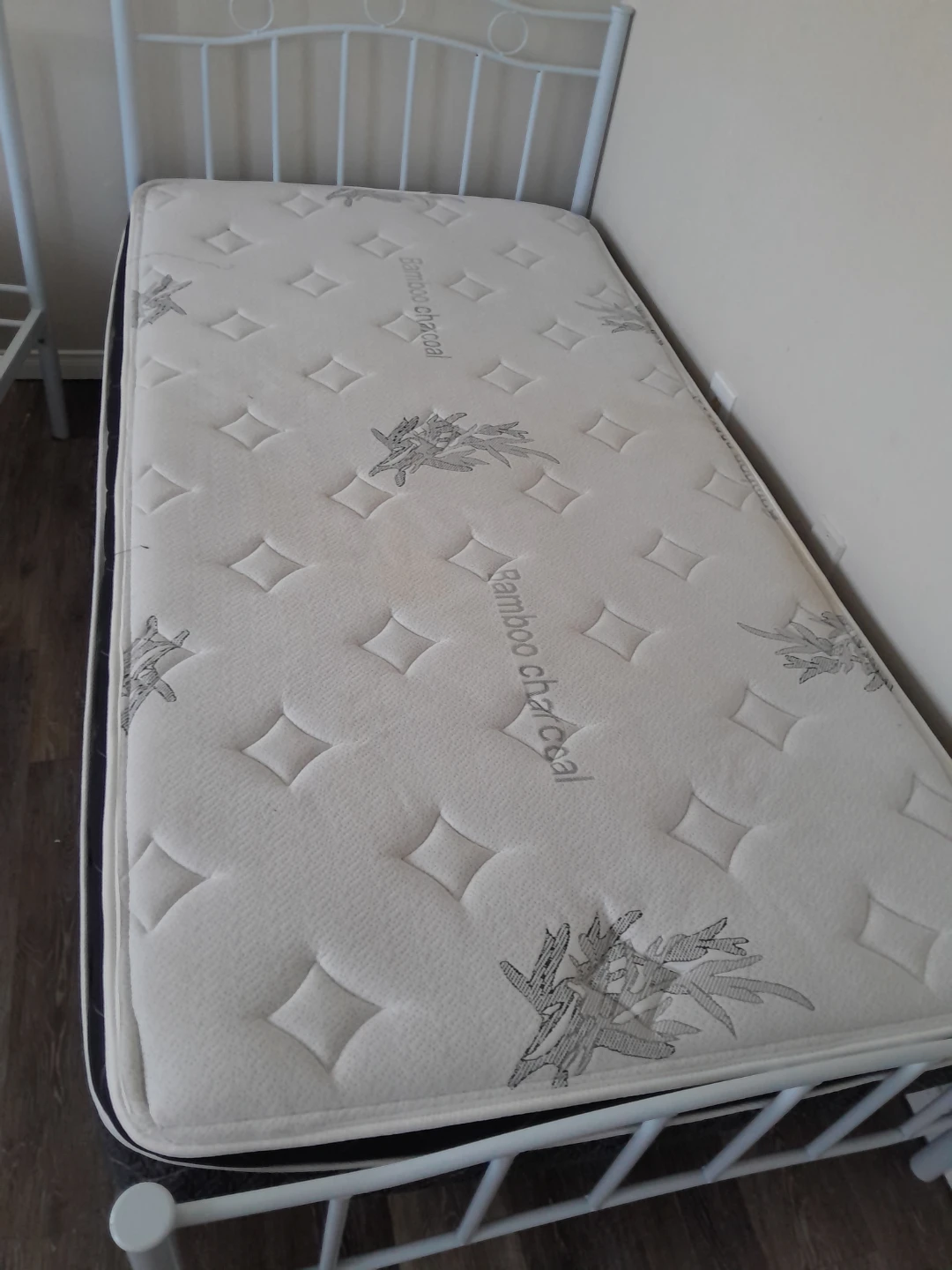 Single bed with mattress - photo 2