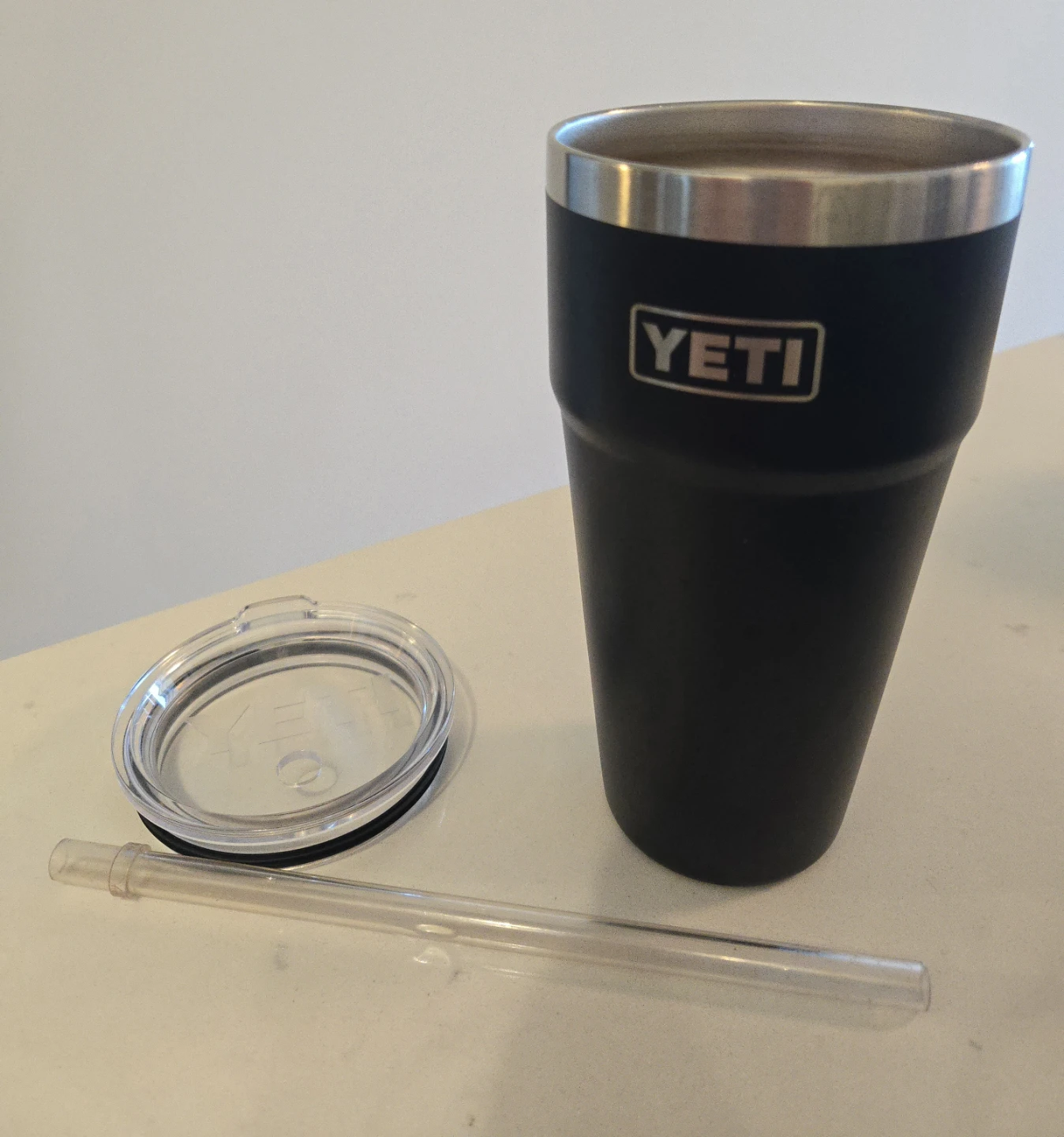 Yeti tumbler black 26oz / 769ml