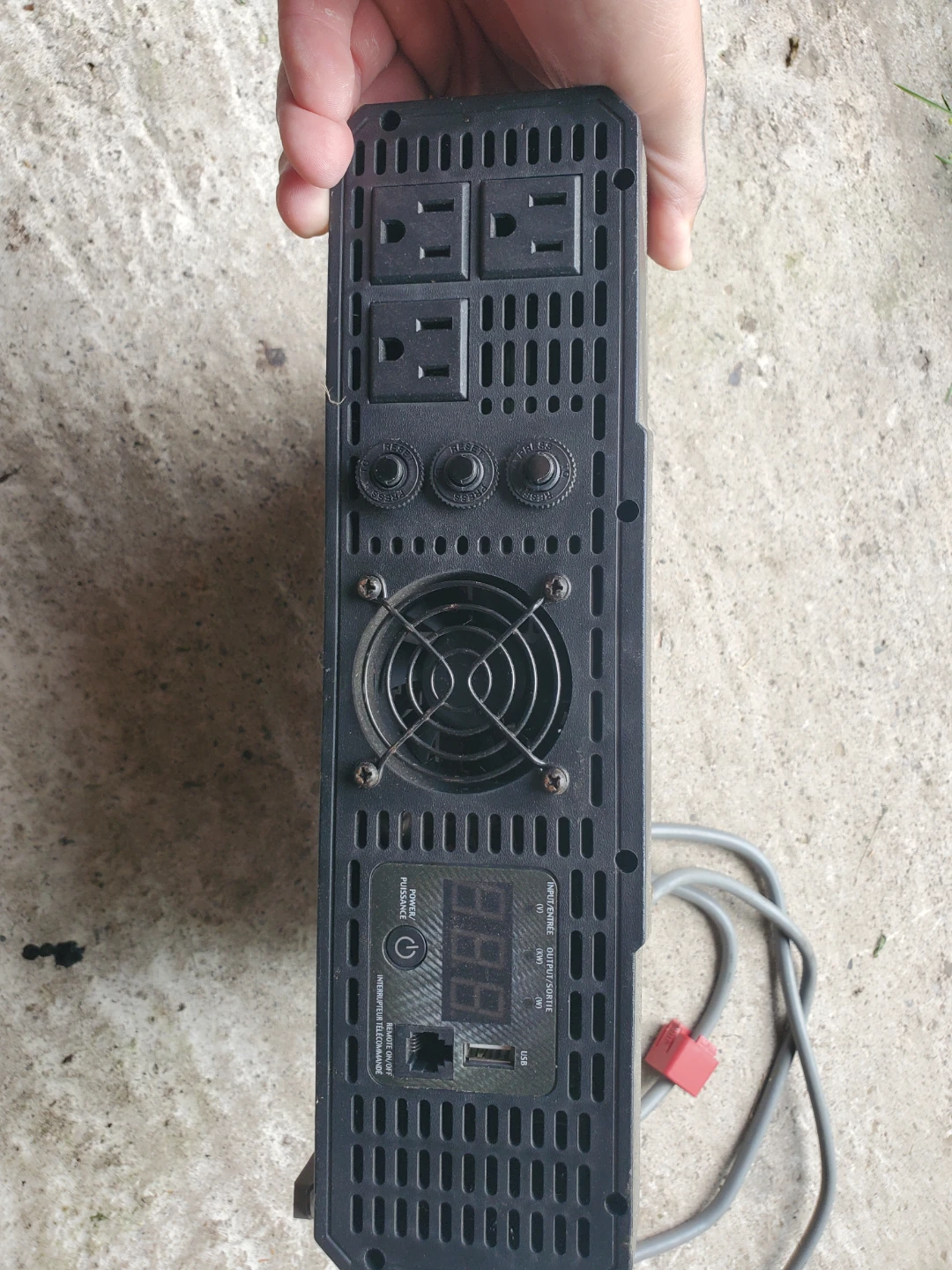 Eliminator 3000W Digital Power Inverter - photo 2