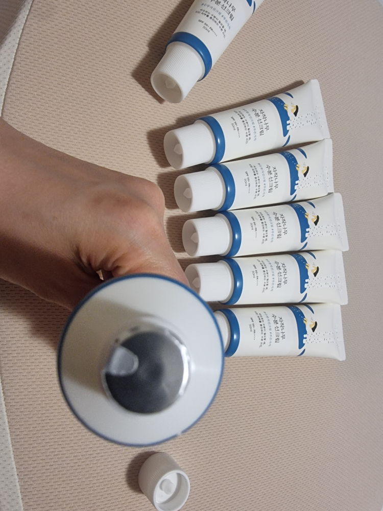 korean roundlap Sunscreen SPF50+ PA++++ Tubes - photo 2