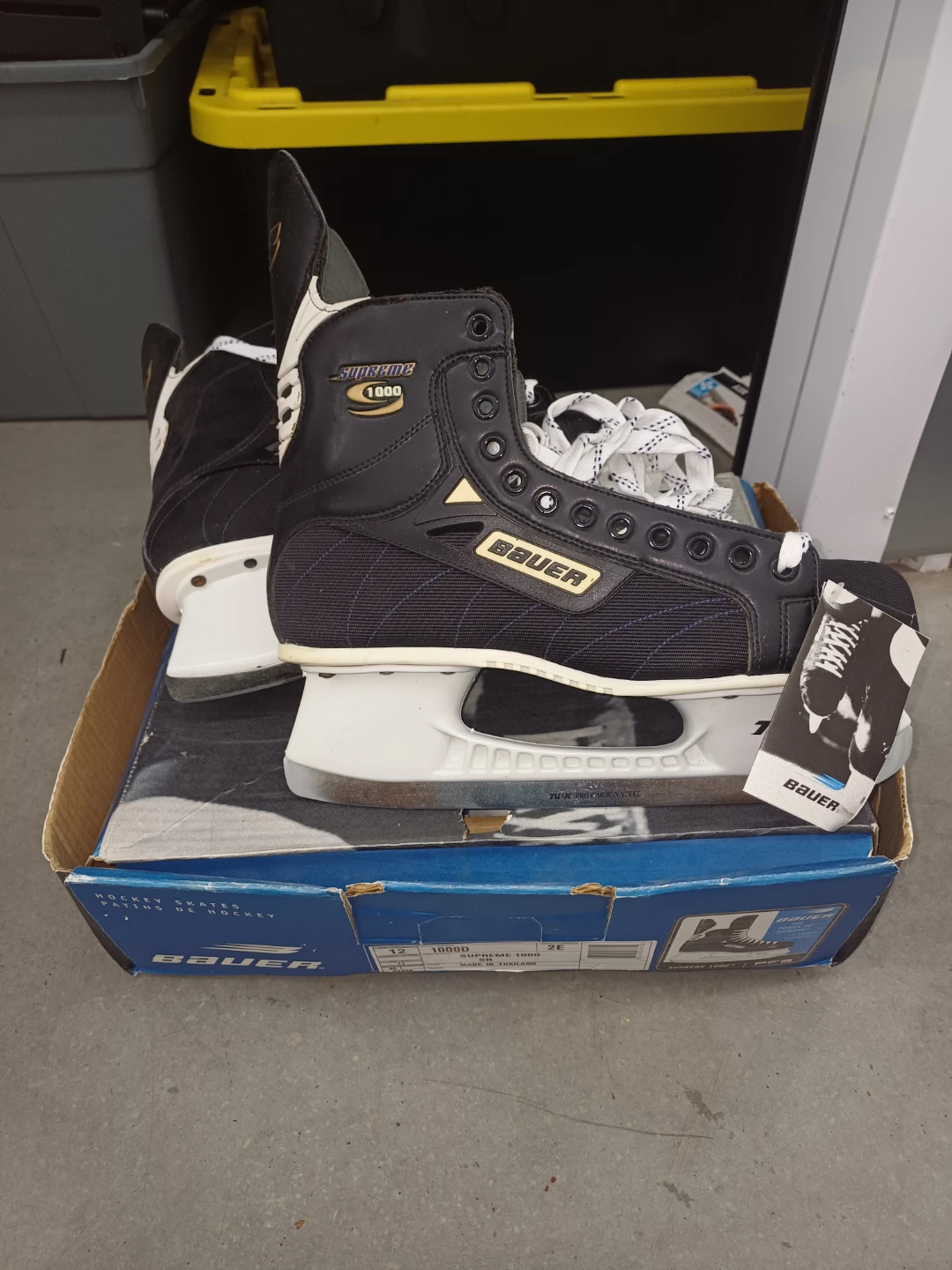 Bauer Supreme 1000 Ice Skates