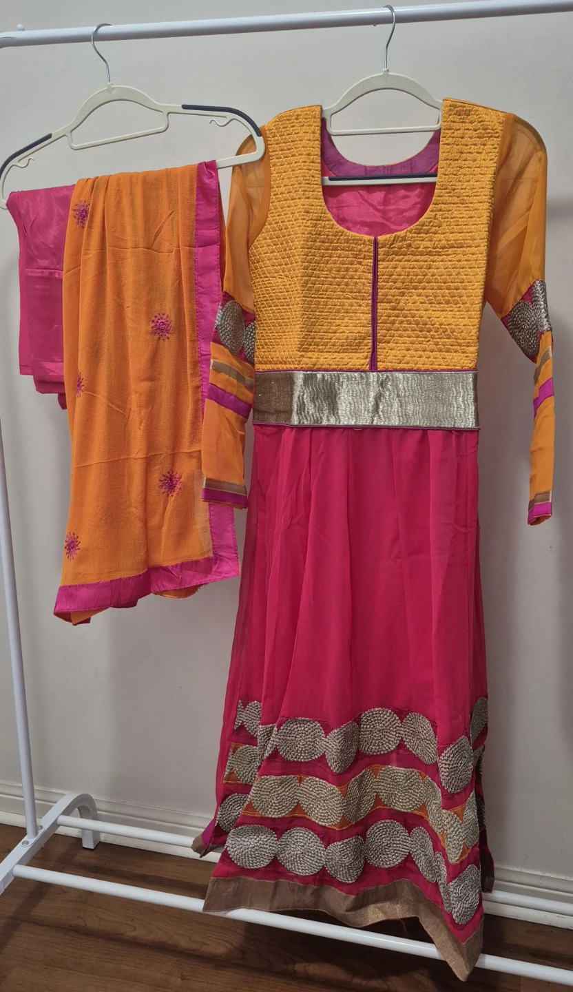 Indian Anarkali Suit Set with Dupatta - photo 2