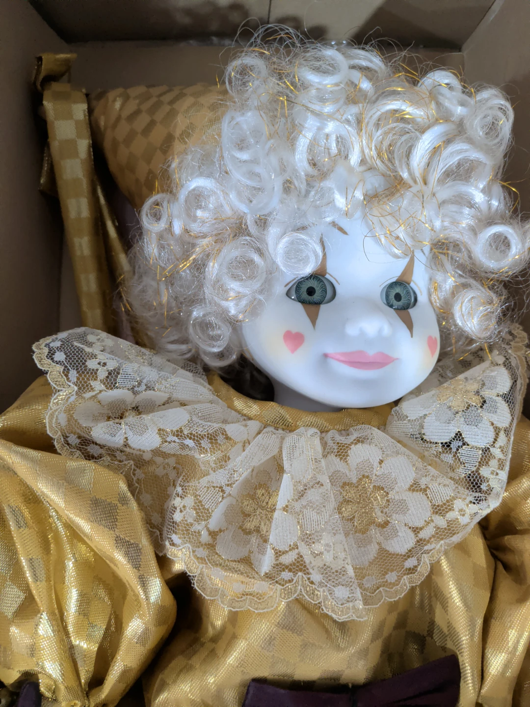 Bete Ball Musical Porcelain Clown Doll