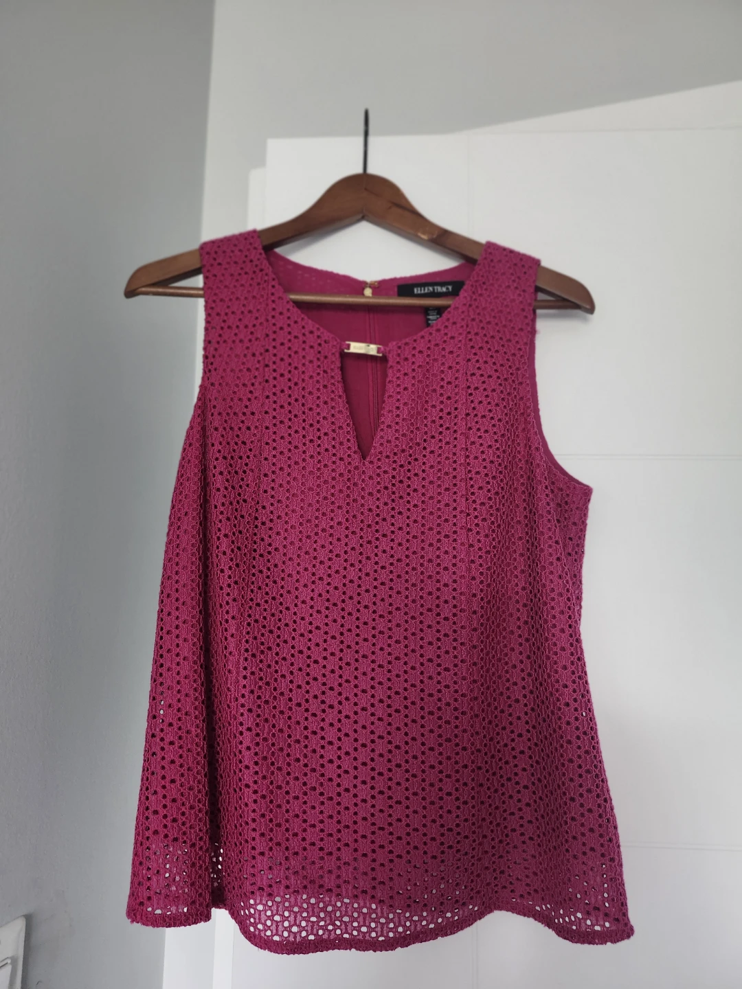 Ellen Tracy Sleeveless Top