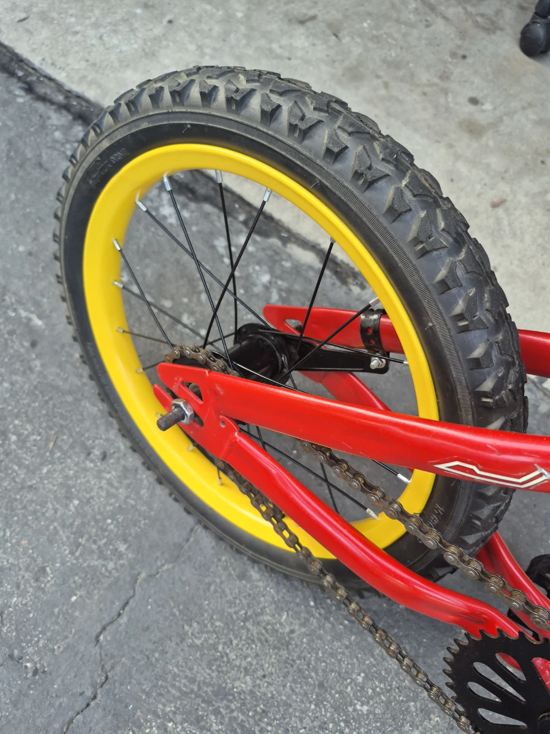 Red McQueen Kids Bicycle - photo 2
