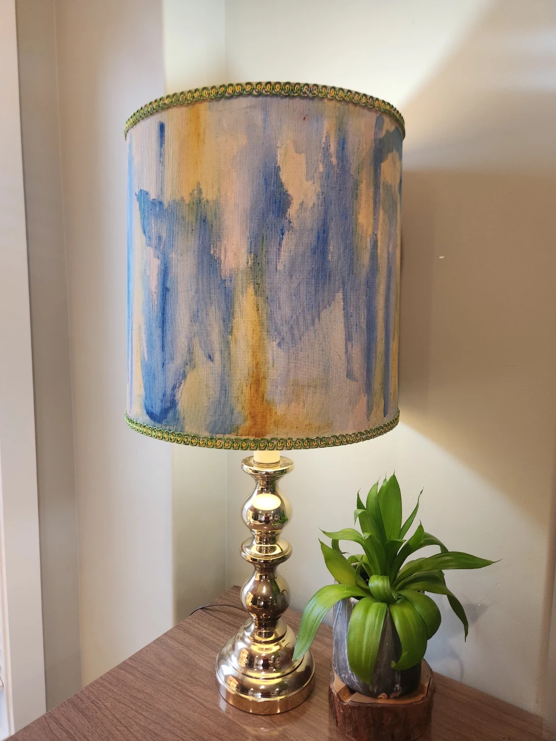 MID CENTURY TRI-LITE  Lamp Blue & Yellow Shade